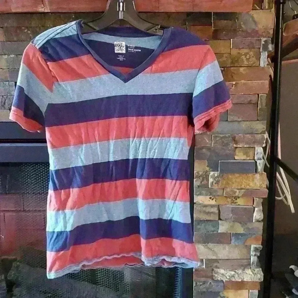 Stripe tshirt - Picture 1 of 2